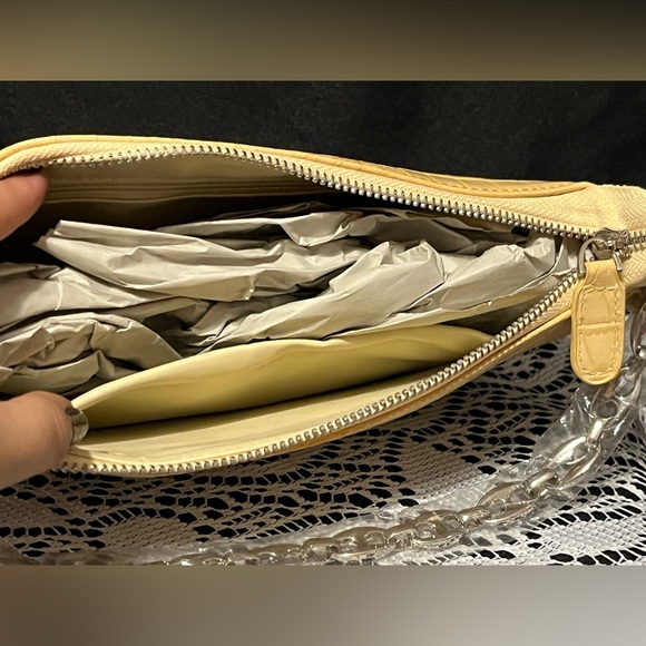 Soft Yellow Handbag NWT Silver Chain - Unbranded - Picture 5 of 7
